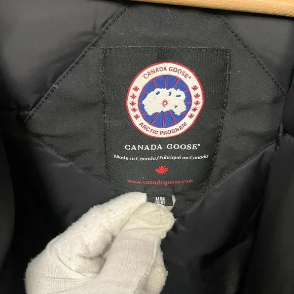 Canada Goose winter parka coat with big fur hood size medium